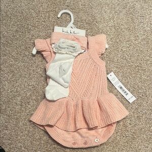 1228. NWT - Nicole Miller Peach & Off-White Onesie, Headband and Knee High Socks